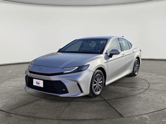 Toyota Camry  E 2025 