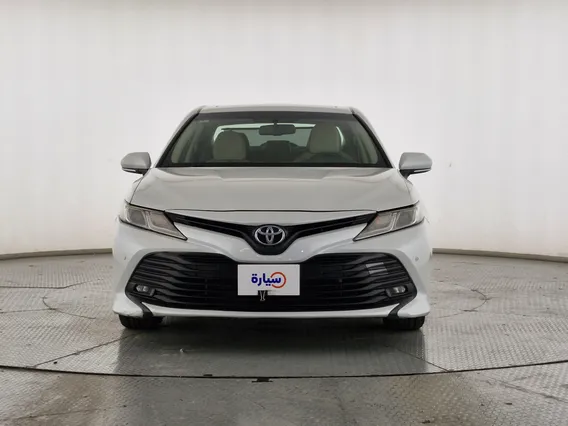 Toyota Camry  GLE 2019 