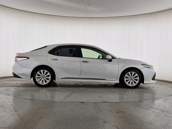 Toyota Camry  GLE 2019 