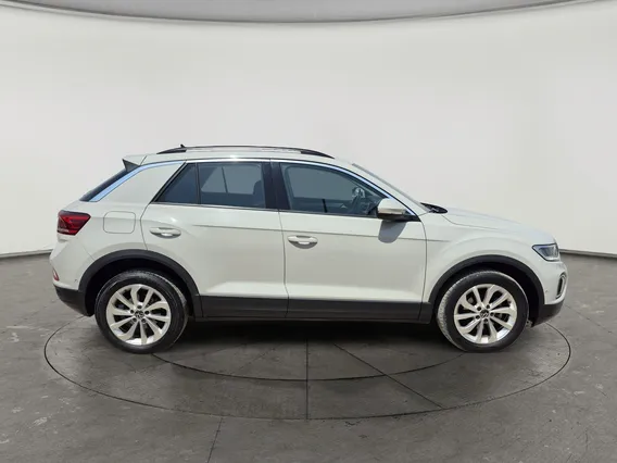 Volkswagen T Roc Life 2024 