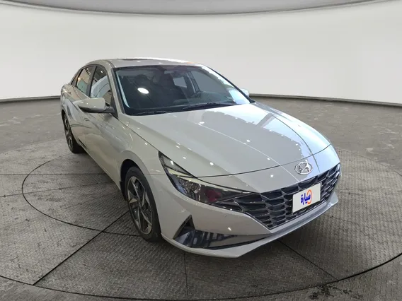 Hyundai Elantra MID 2023 