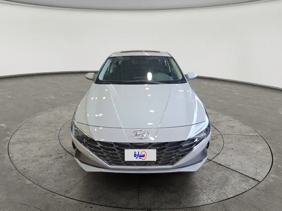 Hyundai Elantra MID 2023 