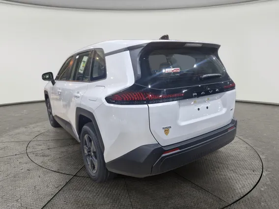 Toyota RAV4 LE 2026 