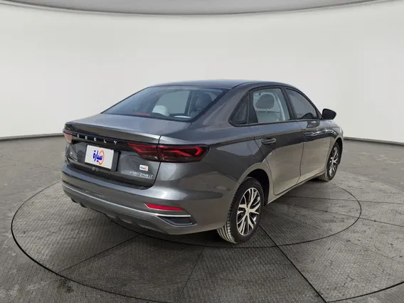 Geely Emgrand GS 2024 