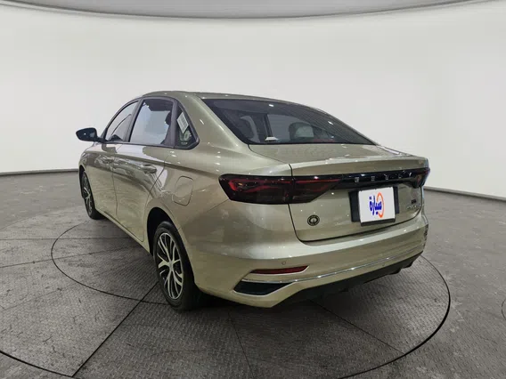 Geely Emgrand GS 2025 