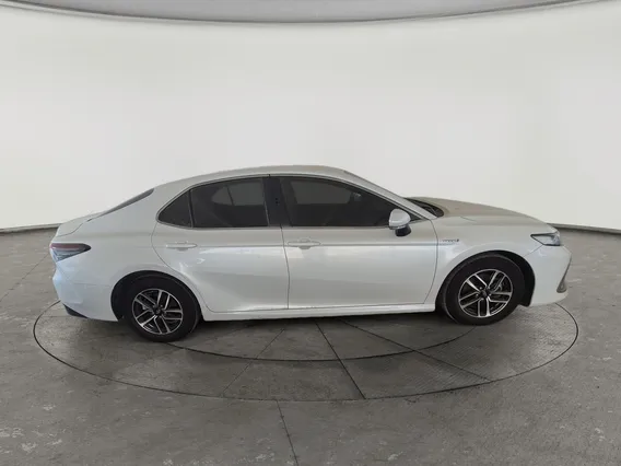 Toyota Camry  LE 2023 
