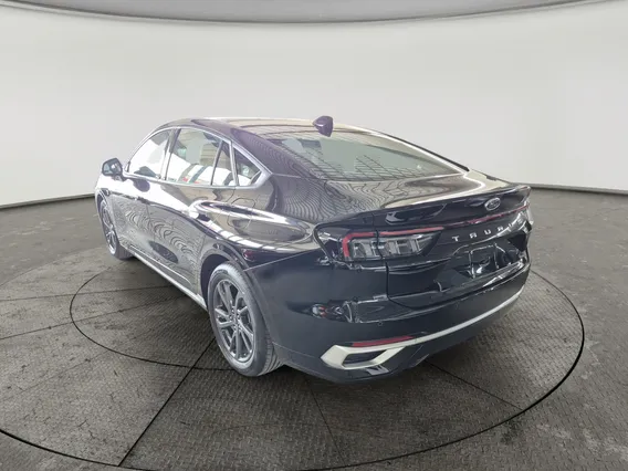 Ford Taurus Trend 2025 