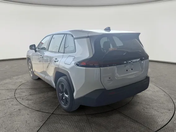 Toyota RAV4 LE 2026 