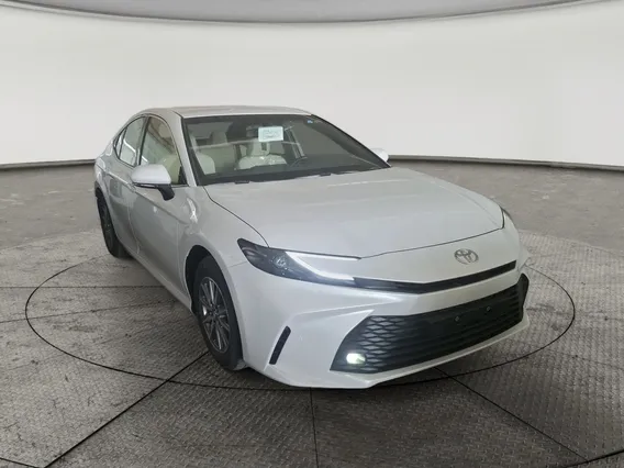 Toyota Camry  E 2026 