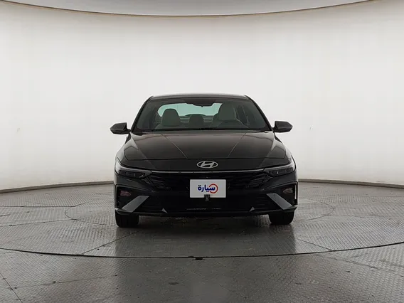 Hyundai Elantra Smart 2024 