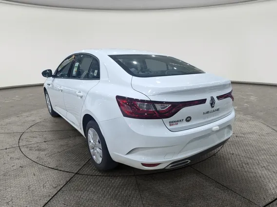 رينو ميجان E 2024 
