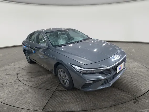 Hyundai Elantra Smart 2024 
