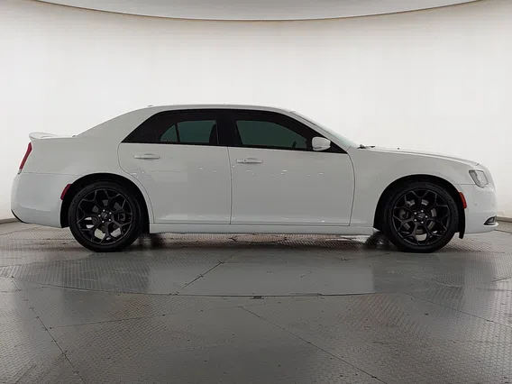 كرايسلر 300 S 2022 