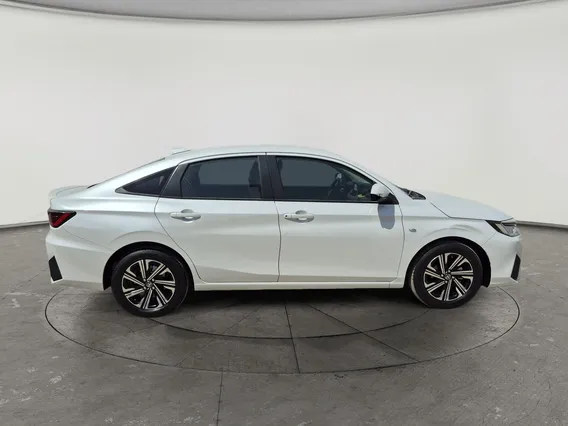 Toyota Yaris  Y Plus 2023 