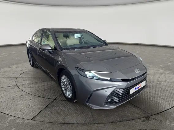 Toyota Camry  LE 2026 