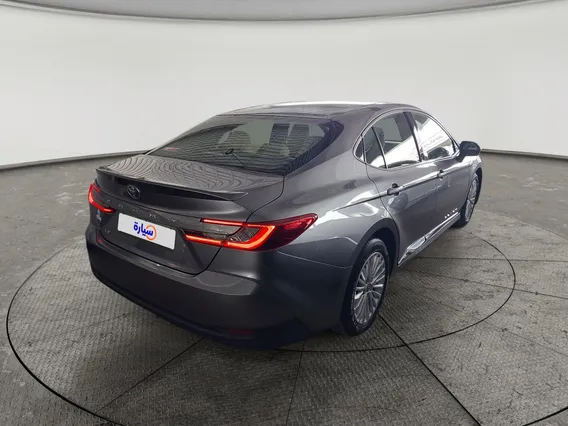 Toyota Camry  LE 2026 