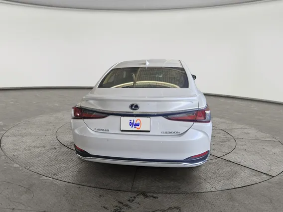 Lexus ES 300 H 2023 
