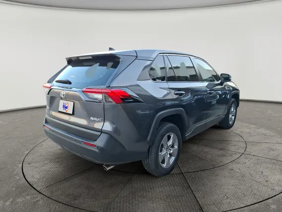 Toyota RAV4 LE 2022 