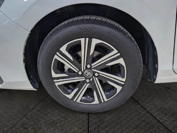 Toyota Yaris  Y Plus 2023 
