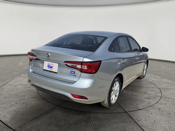 MG 5 STD 2025 