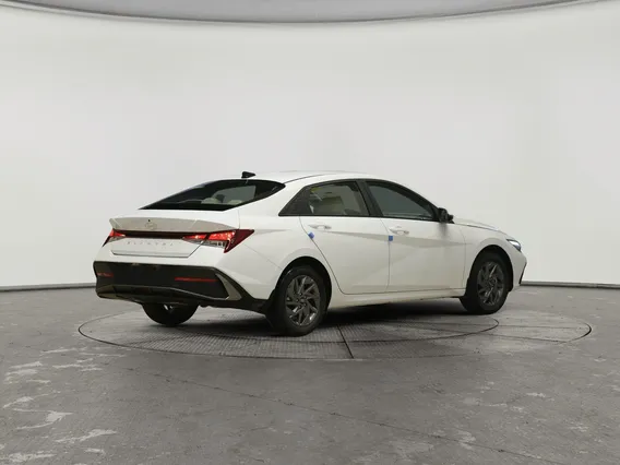 Hyundai Elantra Smart Plus	China 2026 