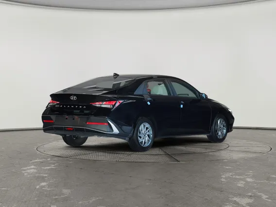 Hyundai Elantra Smart Plus	China 2026 