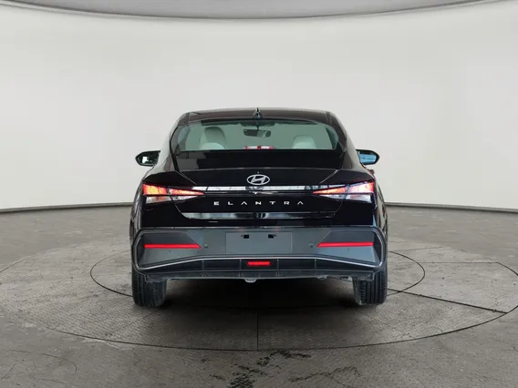 Hyundai Elantra Smart Plus	China 2026 