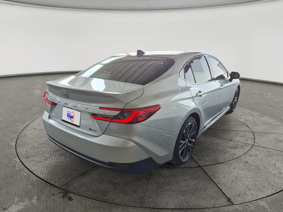 Toyota Camry  LE HEV 2026 