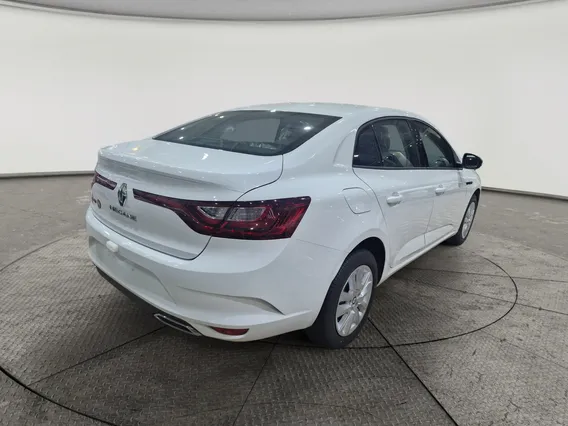 رينو ميجان E 2024 