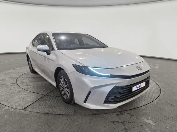 Toyota Camry  E 2026 