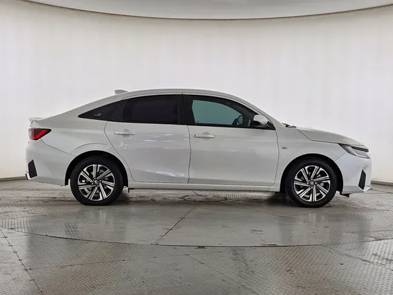 Toyota Yaris  Y Plus 2023 