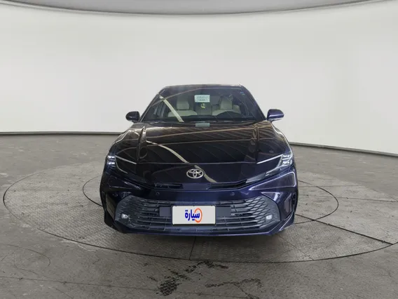 Toyota Camry  LE HEV 2025 