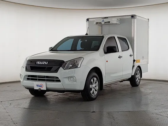 ايسوزو دي ماكس Crew Cab 2025 