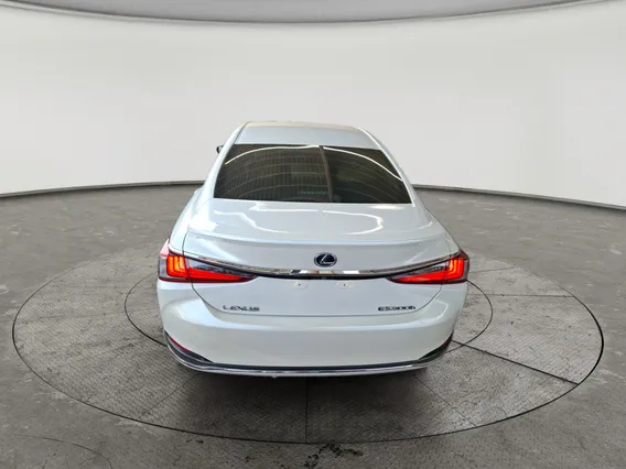 Lexus ES 300 H 2022 