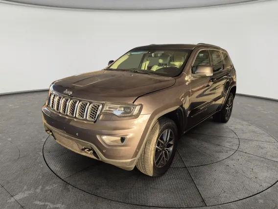 Jeep Grand Cherokee لاريدو 2021 دبل