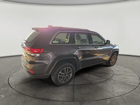 Jeep Grand Cherokee لاريدو 2021 دبل