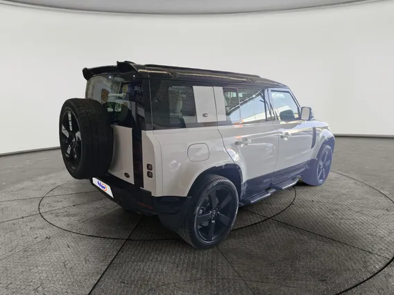 Land Rover Defender P400 S  2022 