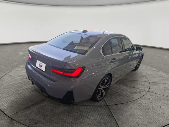BMW 3 Series 320i  2023 