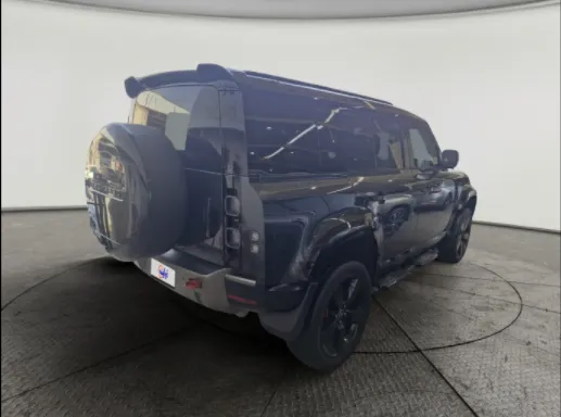 Land Rover Defender P400 S  2023 