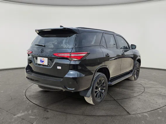 Toyota Fortuner VX3 2025 دبل