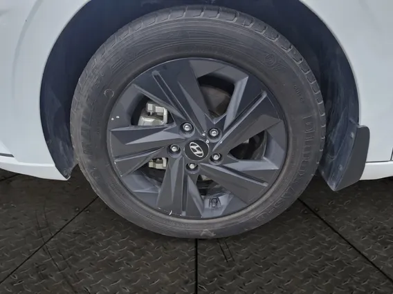 Hyundai Elantra Smart 2023 