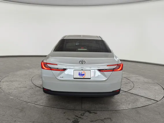 Toyota Camry  LE 2026 