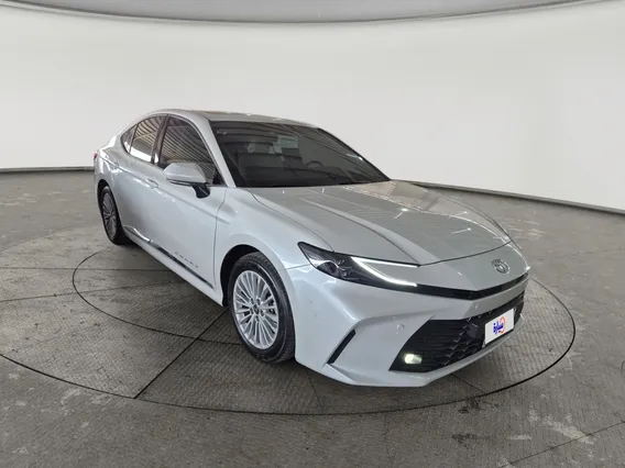 Toyota Camry  LE 2026 