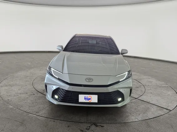 Toyota Camry  LE 2026 