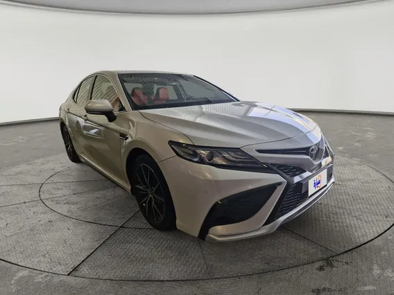 Toyota Camry  SE 2024 