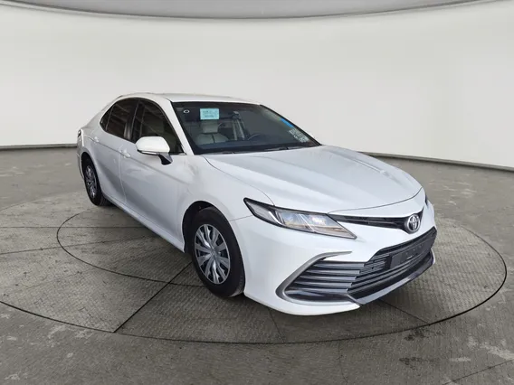 Toyota Camry  LE 2024 