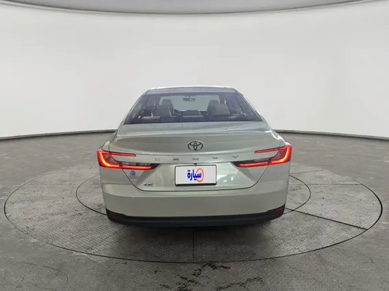 Toyota Camry  LE 2025 