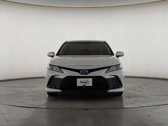 Toyota Camry  GLE 2022 