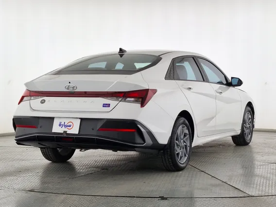 Hyundai Elantra Smart 2024 