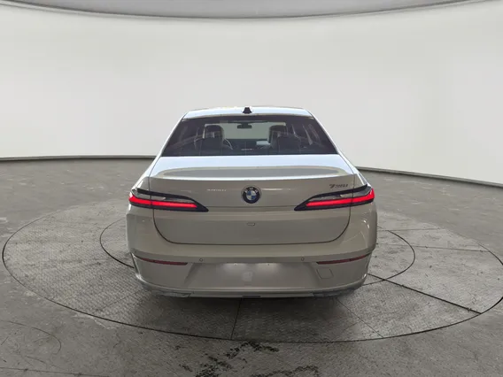 BMW 7 Series 735i 2024 